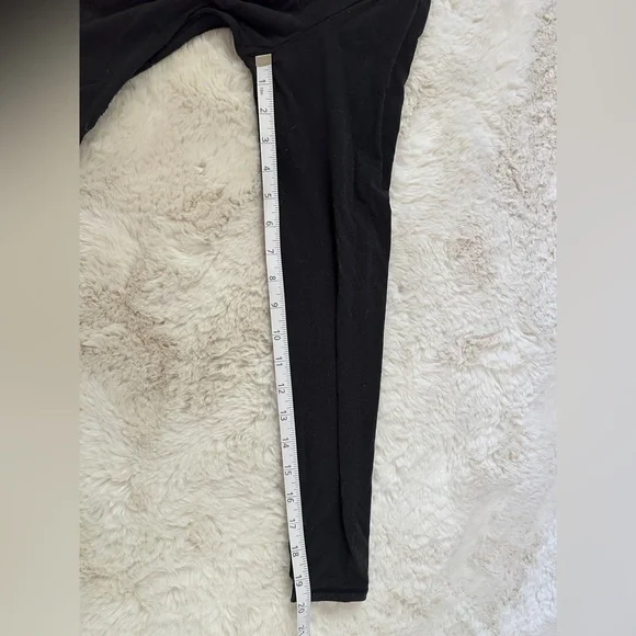 SKIMS black long sleeve thong bodysuit, size large - Picture 8 of 9